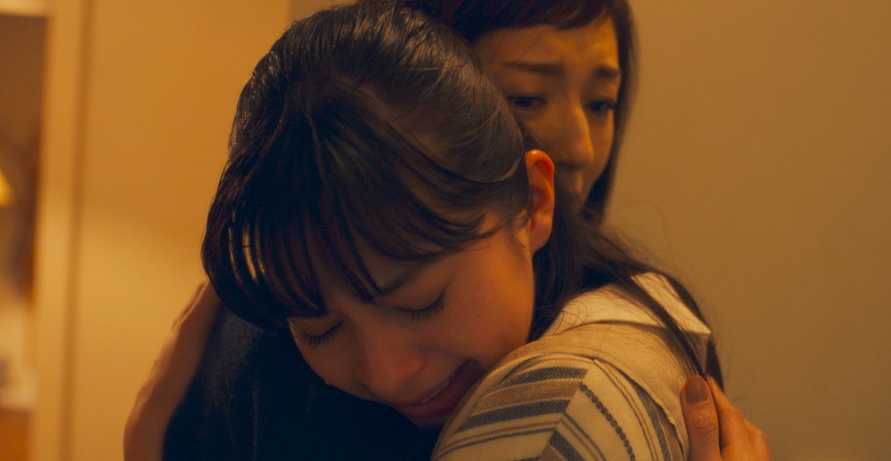 「雪の華」中条あやみの号泣シーンや丸メガネ姿捉えた新写真到着