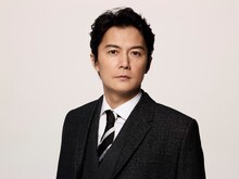 「集団左遷!!」より、福山雅治演じる片岡洋。(c)TBS
