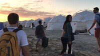 「FYRE: 夢に終わった史上最高のパーティー」