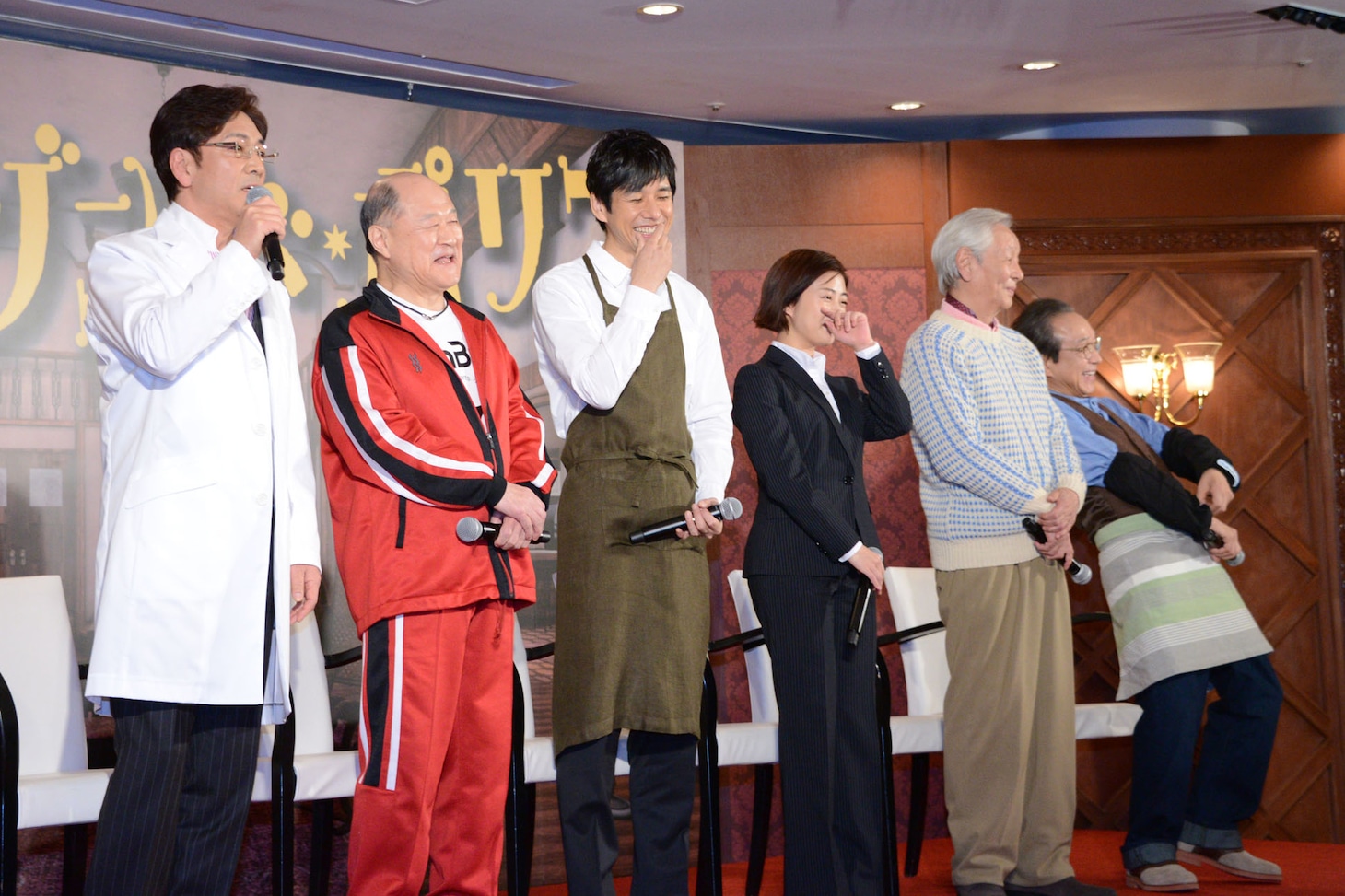 「メゾン・ド・ポリス」記者会見の様子。