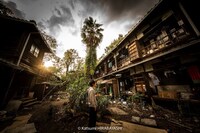 「百年の光跡 写真展 京大吉田寮」より。