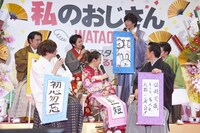 田辺誠一（後列右から2番目）の「目標」に困惑する登壇者たち。