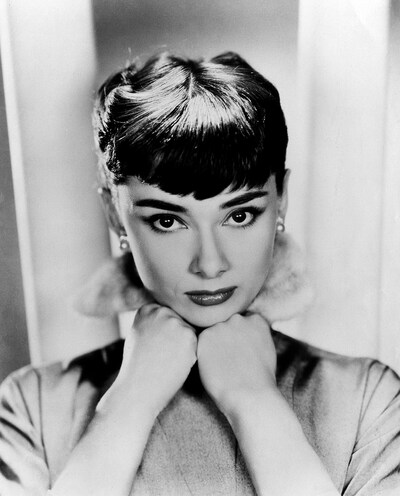 「麗しのサブリナ」 TM & Copyright (c)2019 by Paramount Pictures Corporation. All rights reserved.