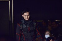 客席通路を通って登壇した押田岳。