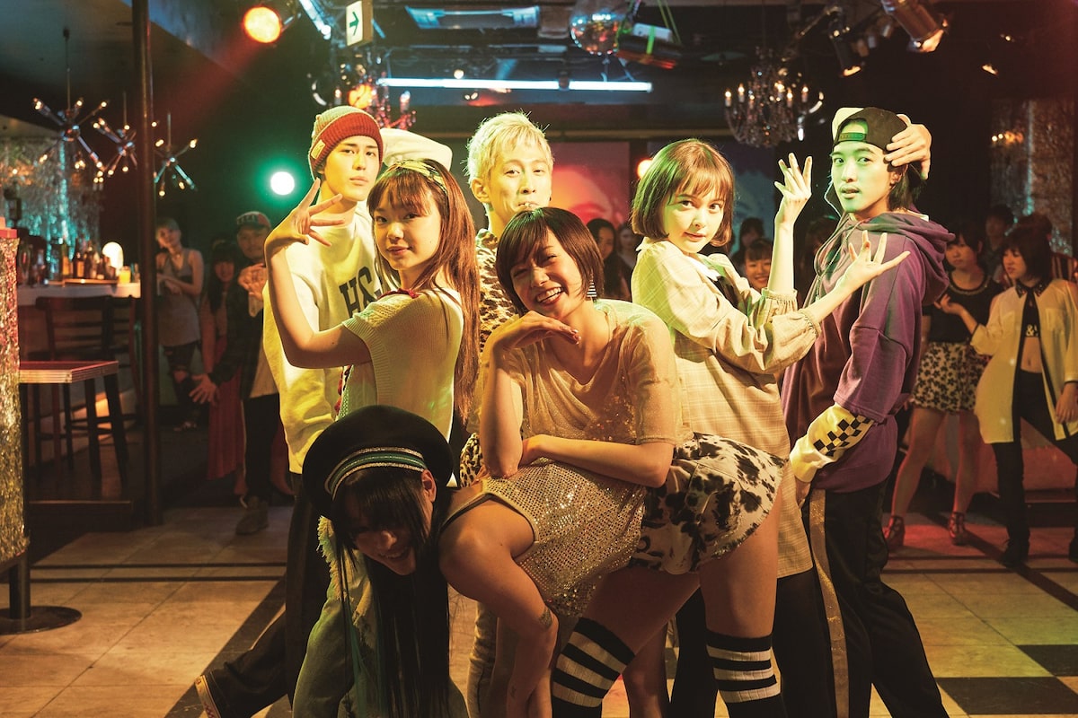 吉田志織 玉城ティナ 寛一郎らがチワワダンス チワワちゃん 本編映像 映画ナタリー