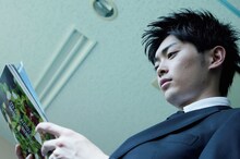 「十二人の死にたい子どもたち」より、渕野右登演じるケンイチ。