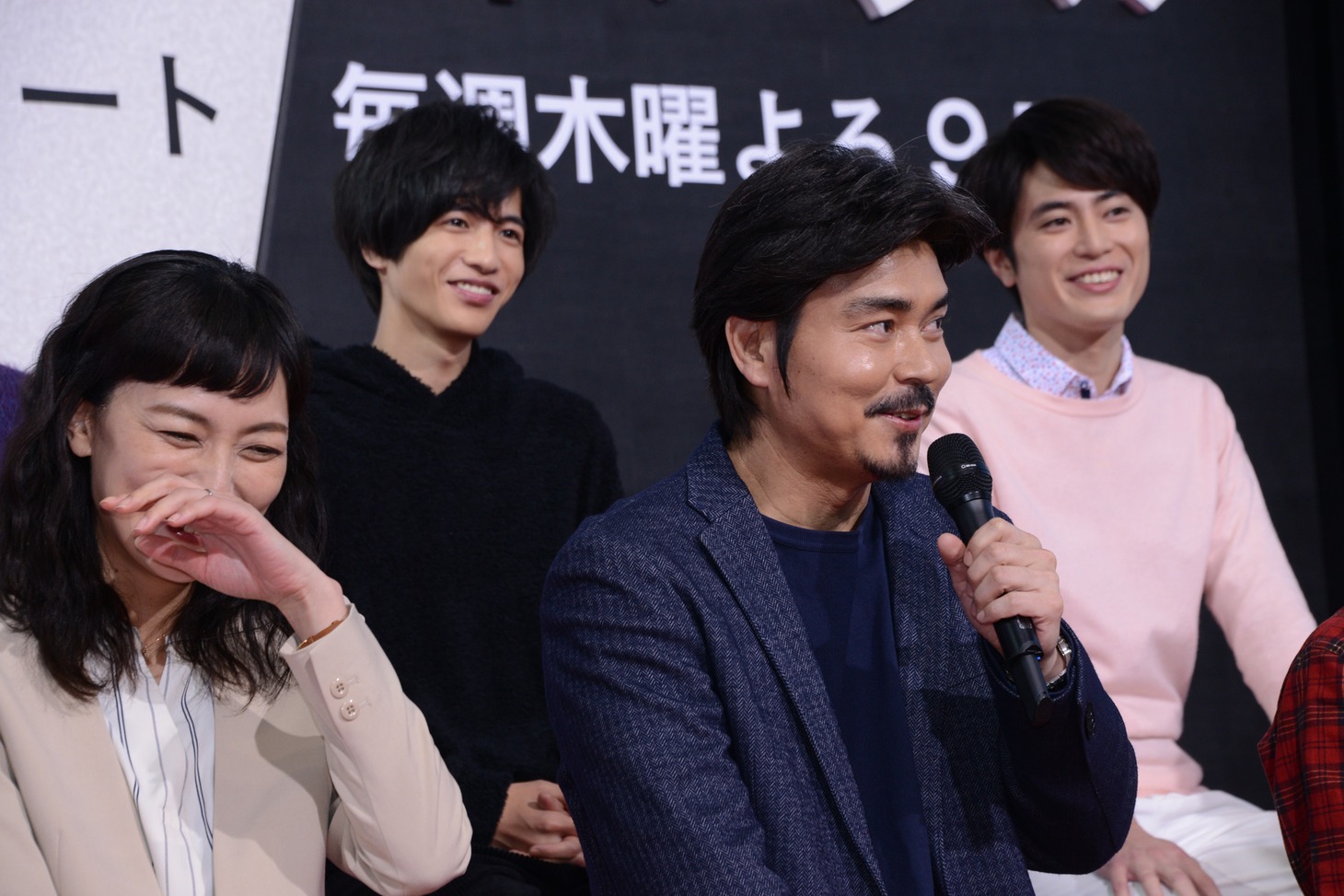 上段左から志尊淳、間宮祥太朗。下段左から板谷由夏、小澤征悦。