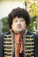 くっきー演じるロックの神様。