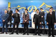 「七つの会議」完成報告会見の様子。