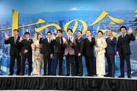 「七つの会議」完成報告会見の様子。