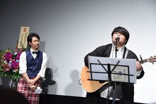 左から大泉洋、澤部渡。