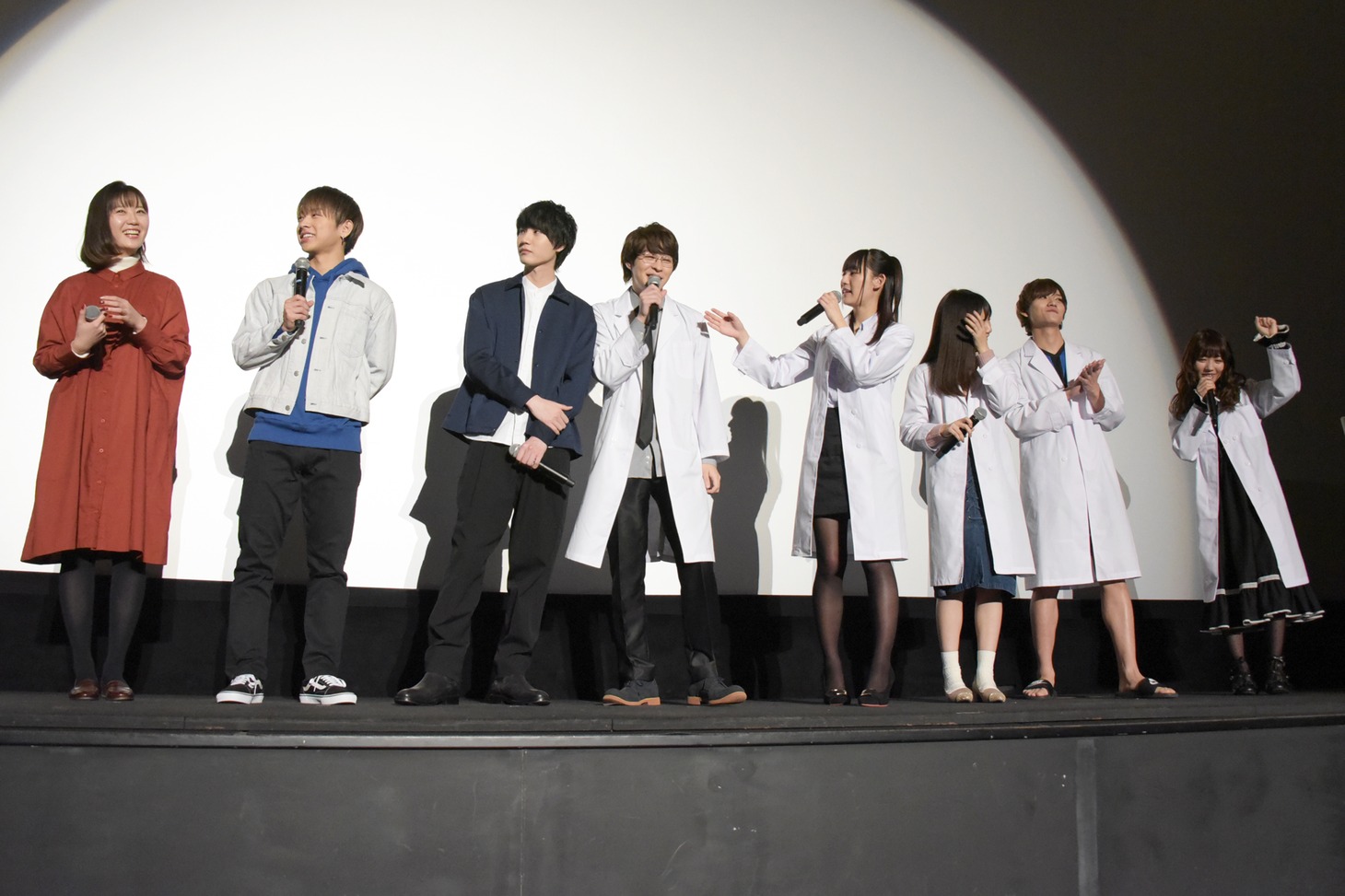 「劇場版 リケ恋～理系が恋に落ちたので証明してみた。～」完成披露上映会の様子。