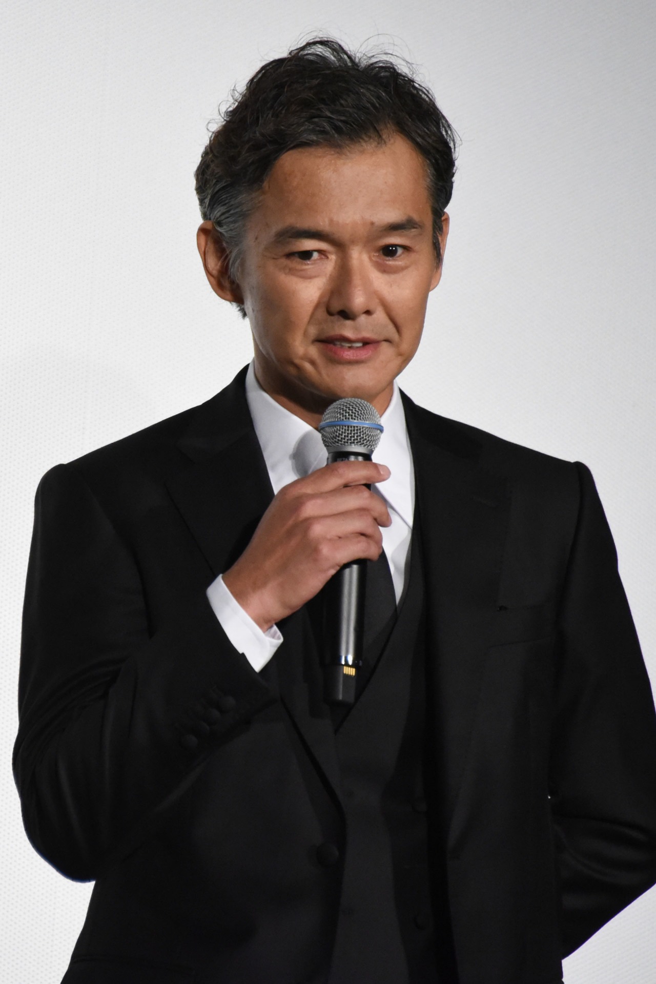 渡部篤郎