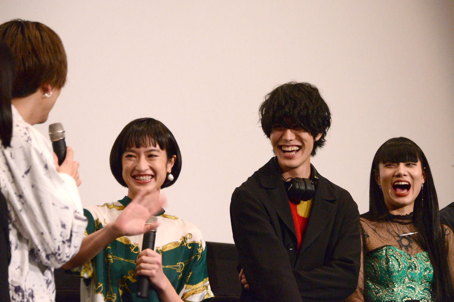 「チワワちゃん」公開記念舞台挨拶の様子。