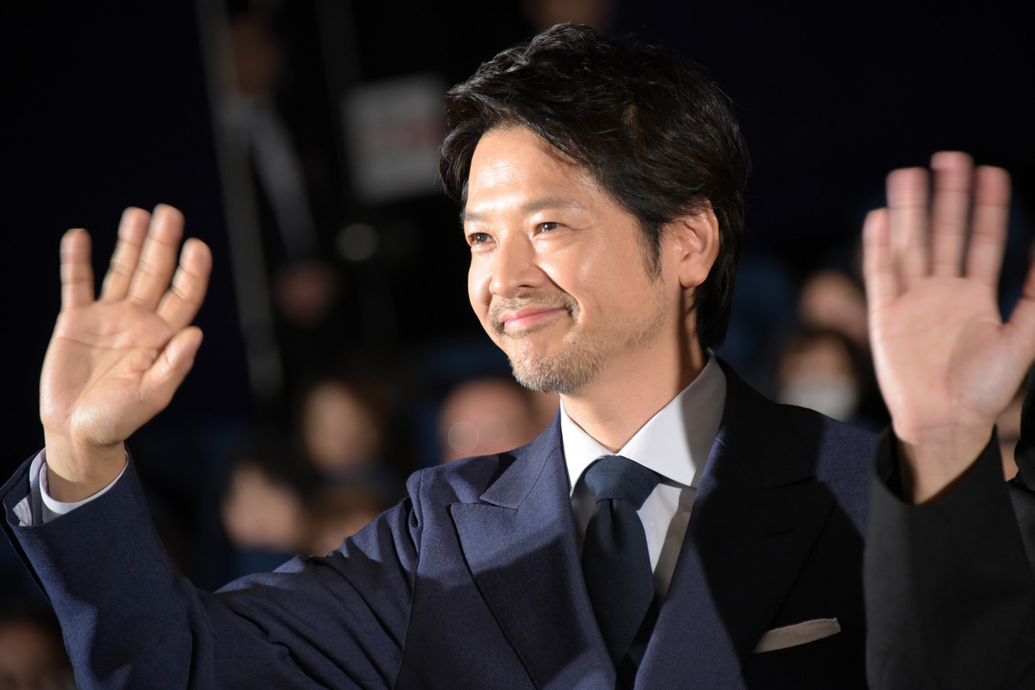 緒形直人