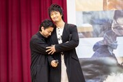 左から山田孝之、齊藤工。