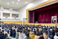 「デイアンドナイト」舞台挨拶の様子。