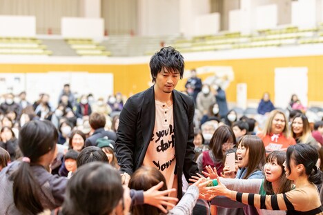 「デイアンドナイト」舞台挨拶の様子。