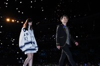 左から中条あやみ、登坂広臣。