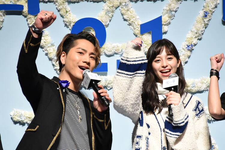 登坂広臣がモイモイ 笑顔あふれた 雪の華 ジャパンプレミア 中島美嘉は生歌唱 イベントレポート 写真41枚 音楽ナタリー