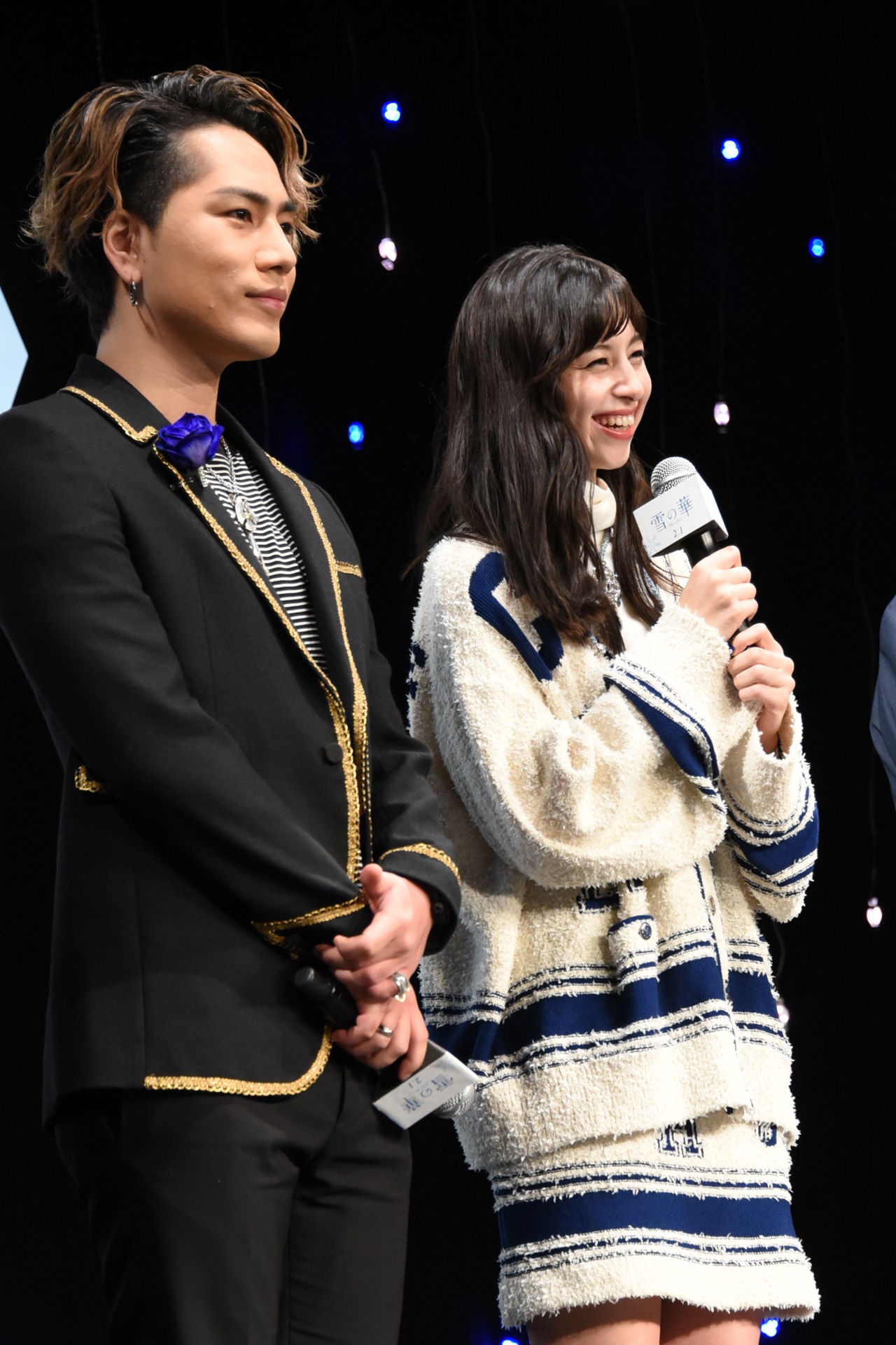 左から登坂広臣、中条あやみ。