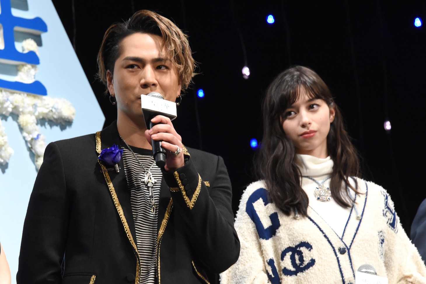 左から登坂広臣、中条あやみ。