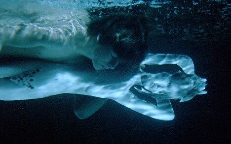 「早春 デジタル・リマスター版」 (c)2011 Babaria Media All rights reserved.