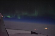飛行機から撮影されたオーロラ。