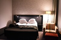 悠輔が宿泊した部屋として登場する、グロ・ホテル・アートの401。