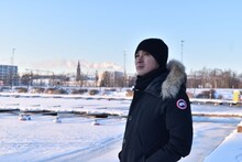 トコイ海岸での橋本光二郎。