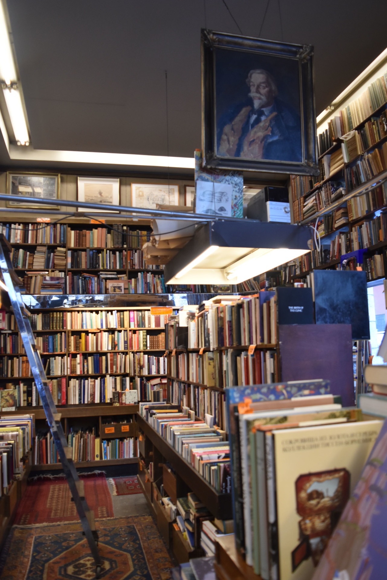 美雪と悠輔がデートするシーンを撮影した、書店ニデ・キルヤカウッパ。