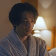 中村倫也のバスローブ姿も、黒川芽以主演「美人が婚活してみたら」メイキング公開
