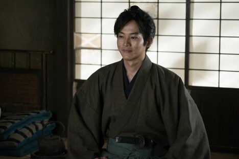 「居眠り磐音」より、松坂桃李演じる坂崎磐音。