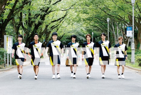 特典となるポストカードのビジュアル。