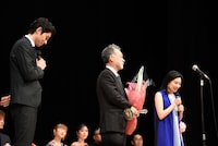 左から東出昌大、瀬々敬久、木竜麻生。