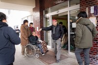 映画「閉鎖病棟―それぞれの朝―」撮影中の様子。