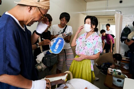 「母を亡くした時、僕は遺骨を食べたいと思った。」メイキング写真