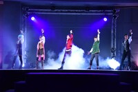 「騎士竜戦隊リュウソウジャー」ヒーローショーの様子。