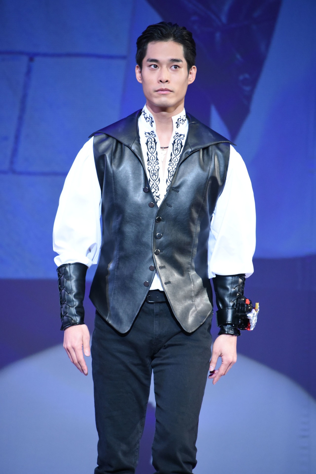 岸田タツヤ