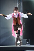 エンディングダンスを踊る尾碕真花。