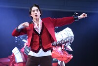 エンディングダンスを踊る一ノ瀬颯。