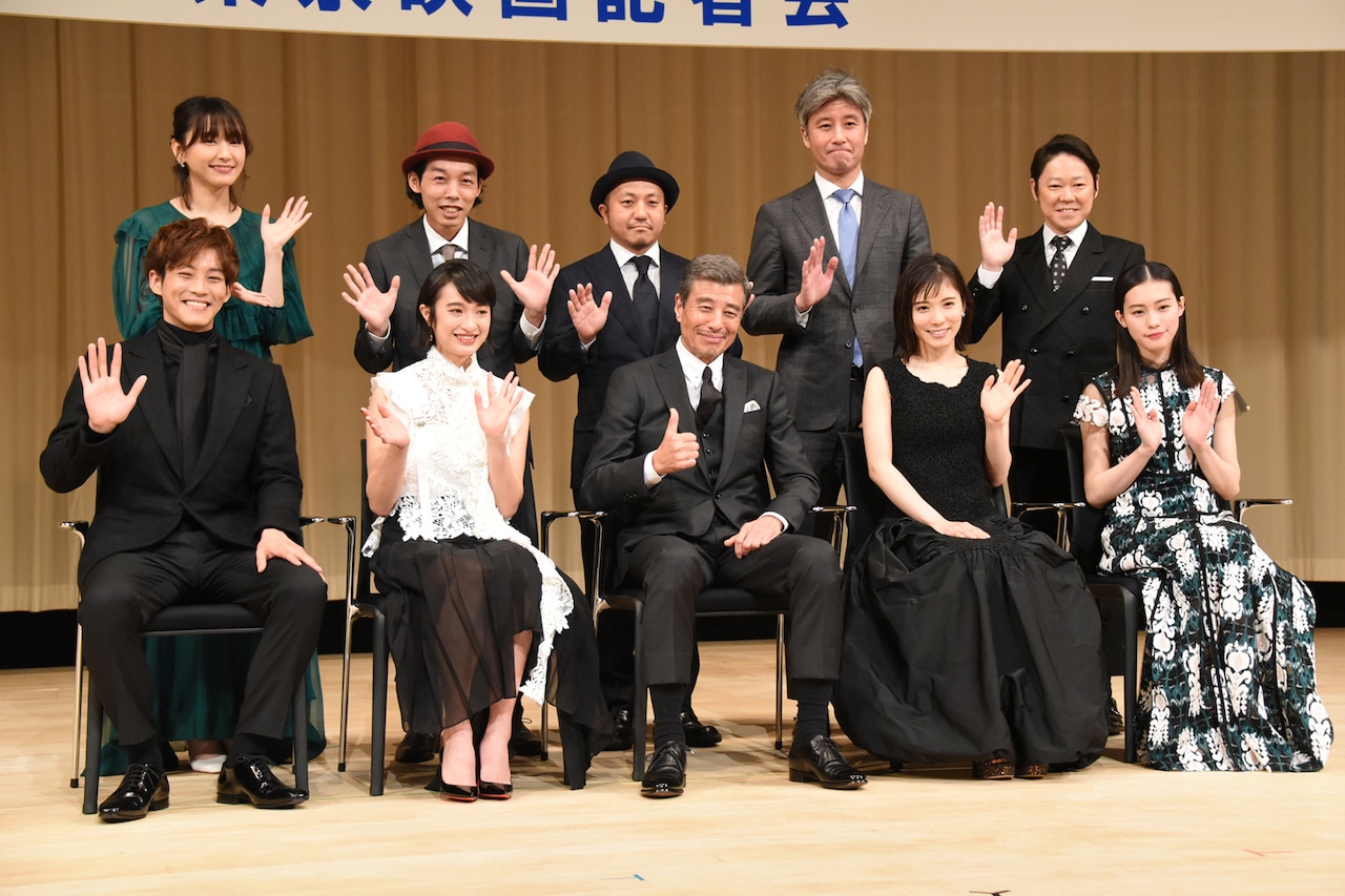 第61回ブルーリボン賞授賞式の様子。 - 「カメ止め」上田慎一郎が