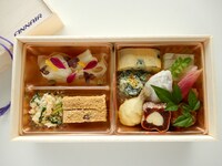 和食店「七草」の前沢リカ氏が監修した、フィンエアーの機内食。