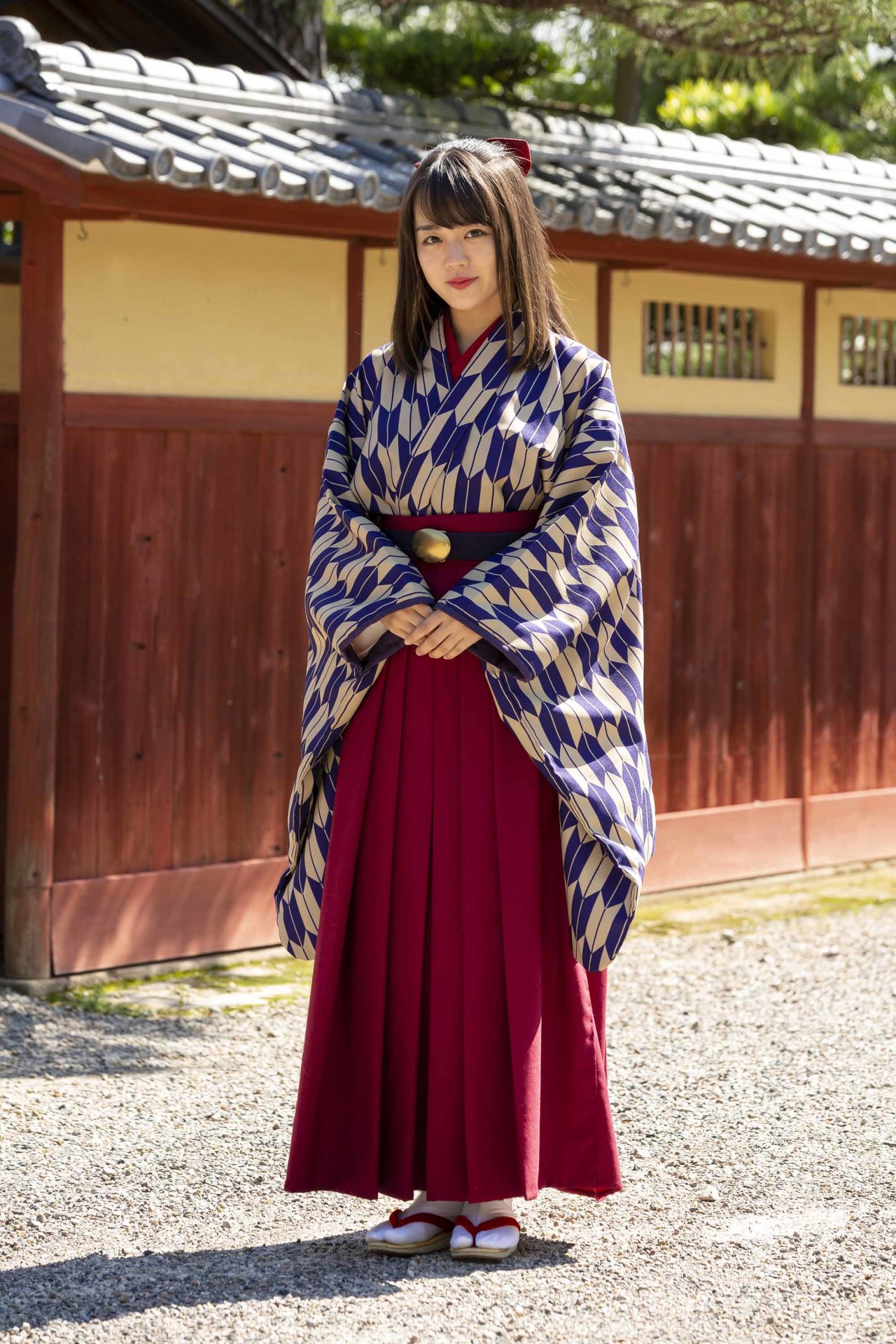 伊原六花演じる綾月芽衣。