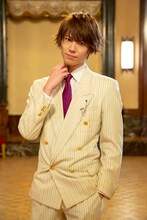 山崎大輝演じる川上音二郎。