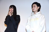 左から兎丸愛美、BOMI。