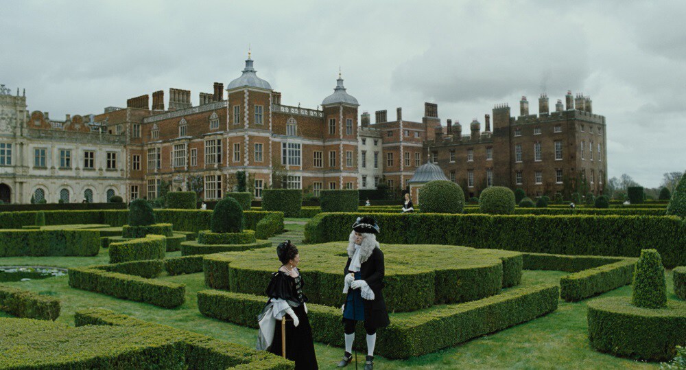 宮殿でアヒル競争、豪華セットにフォーカスした「女王陛下のお気に入り」特別映像