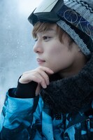 「VARIOUS」より。