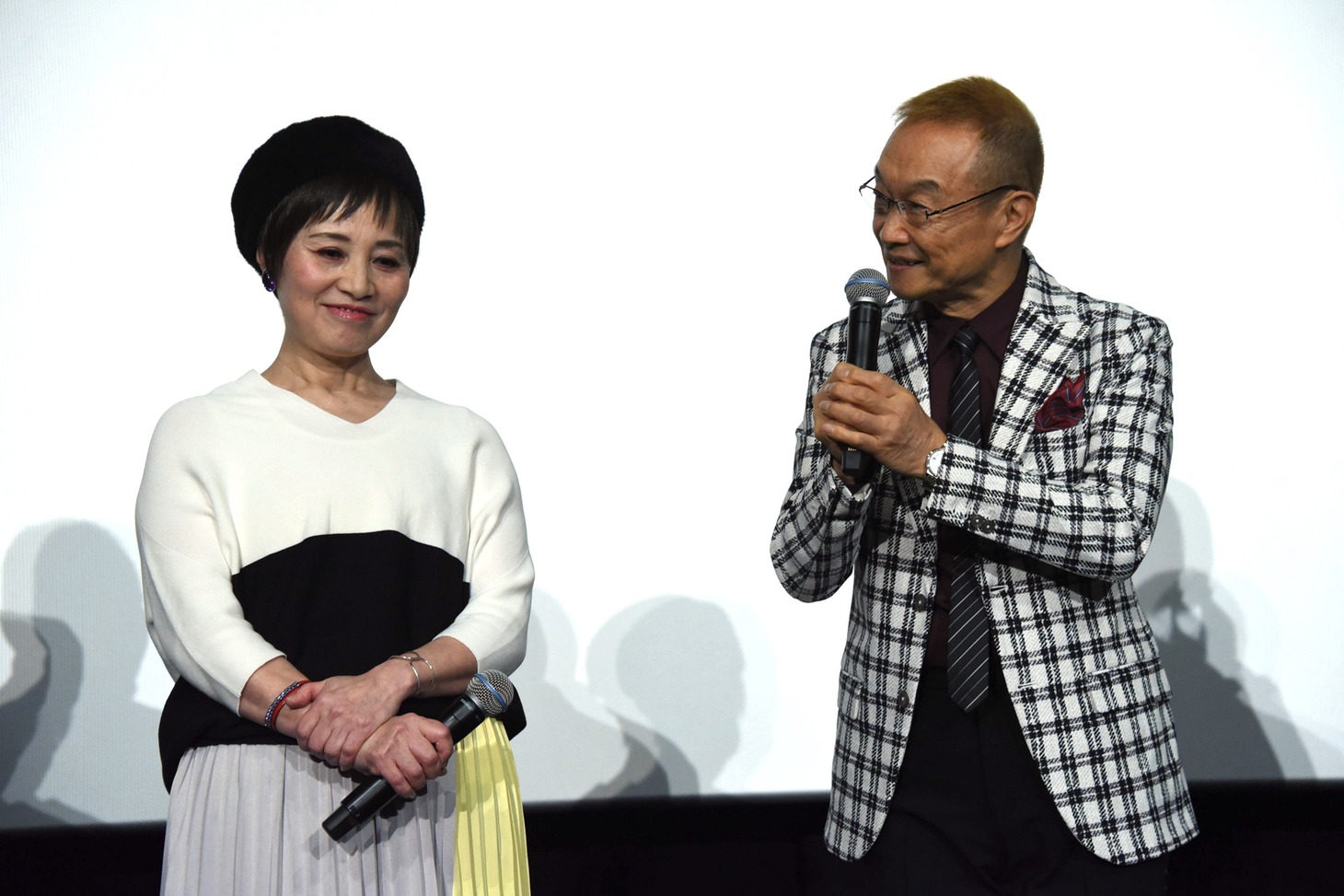 左から伊倉一恵、神谷明。