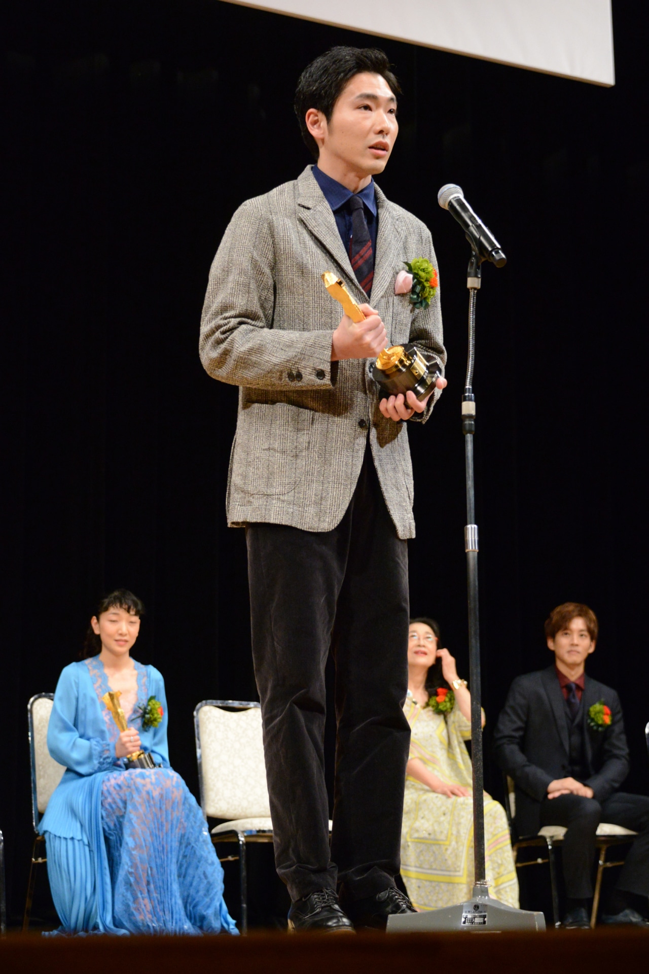 柄本佑